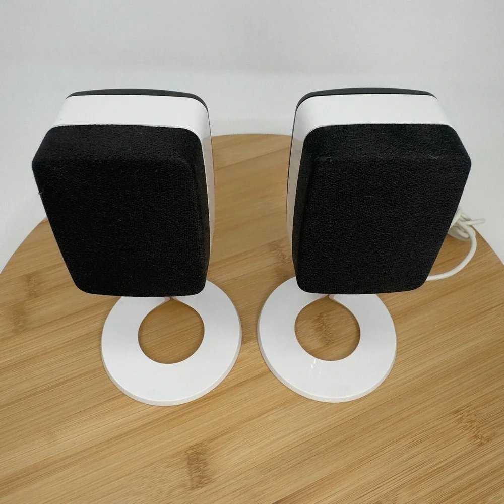 Dell 2.1-Chael Multimedia Computer‎ Speakers With Wired Audio Jack Black White